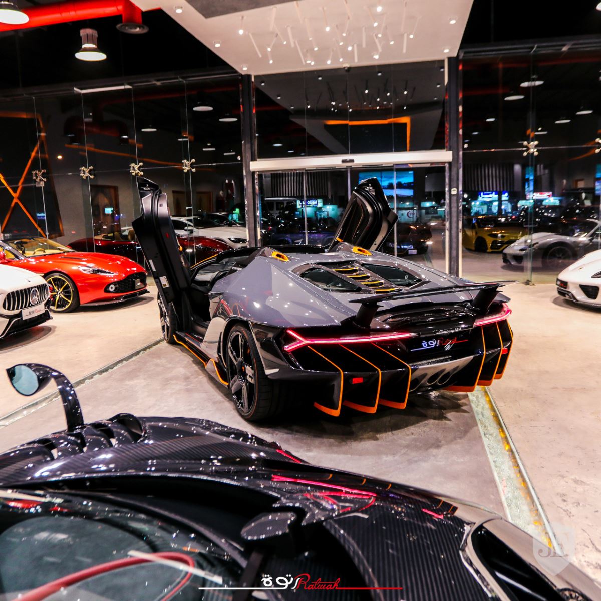 Lamborghini siêu hiếm hàng cực phẩm lên chợ xe cũ với giá gấp đôi ban đầu 4