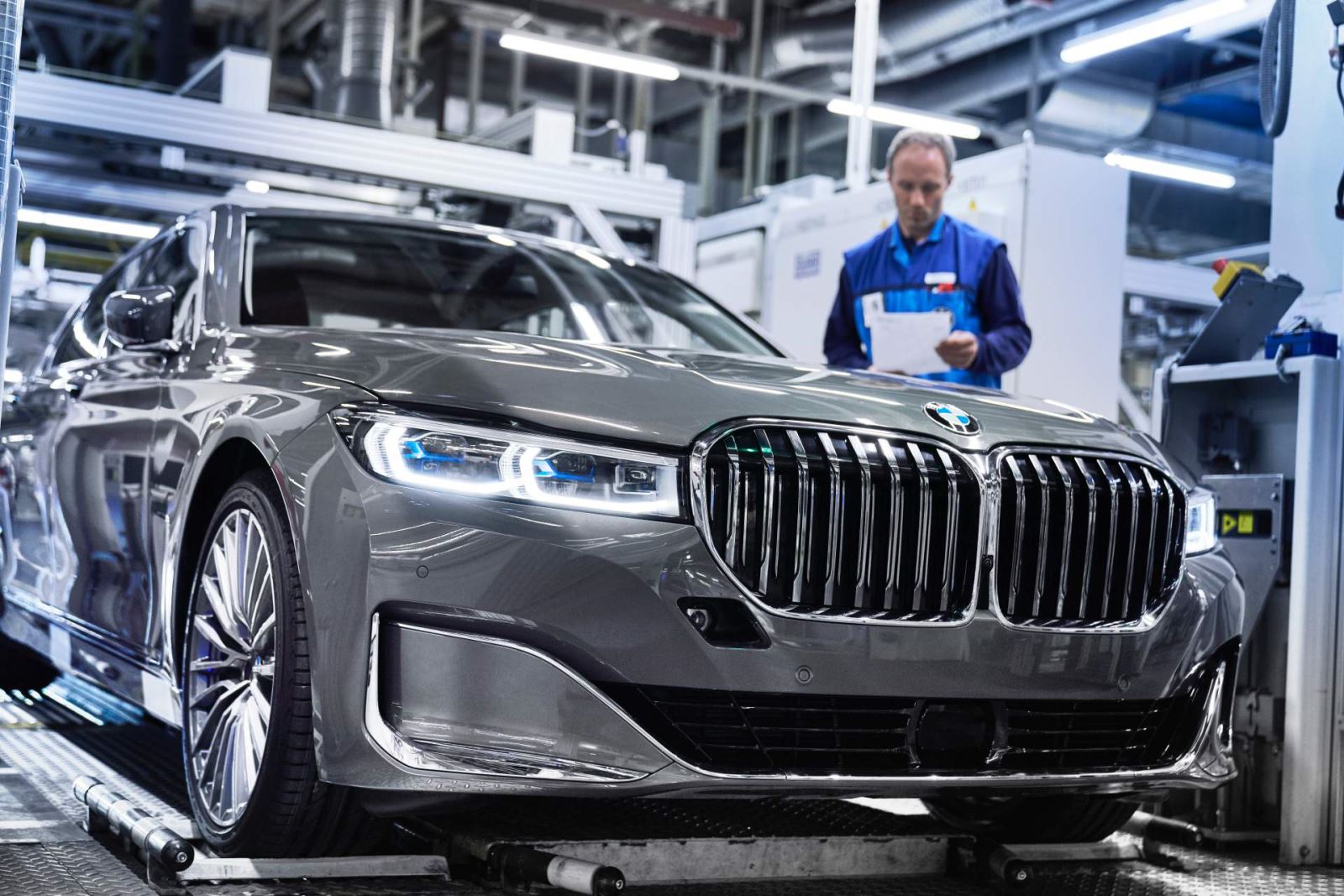 Mẫu xe BMW 7 Series 2020 đã chính thức bắt đầu được sản xuất 2