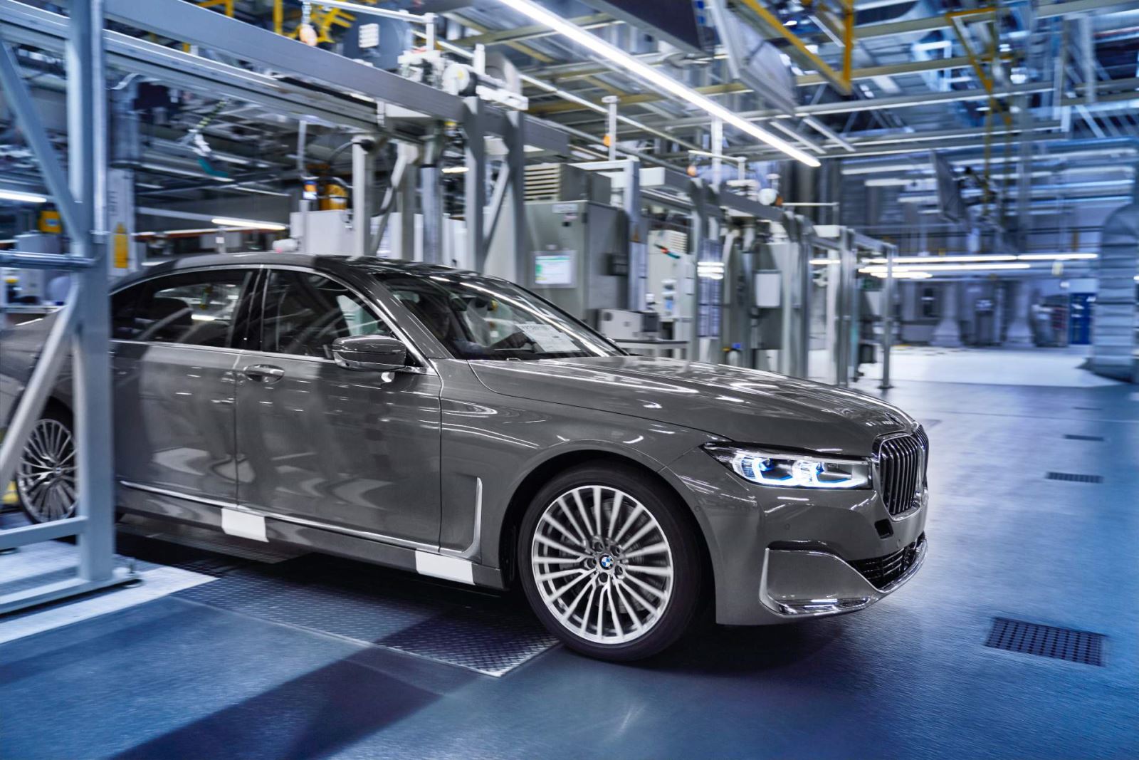 Mẫu xe BMW 7 Series 2020 đã chính thức bắt đầu được sản xuất 4