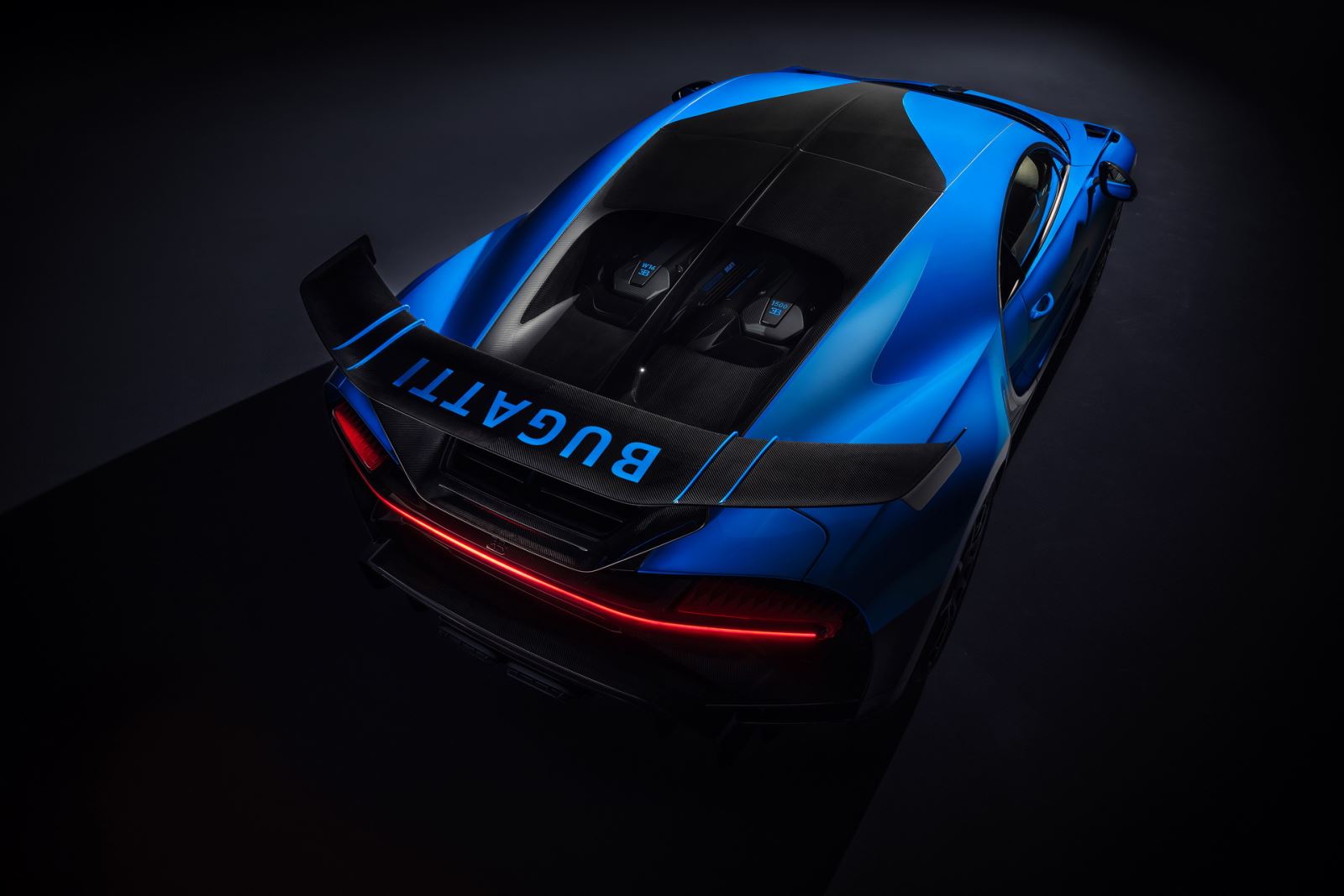 Soi chi tiết siêu xe Bugatti Chiron Pur Sport giá gần 4 triệu USD 9