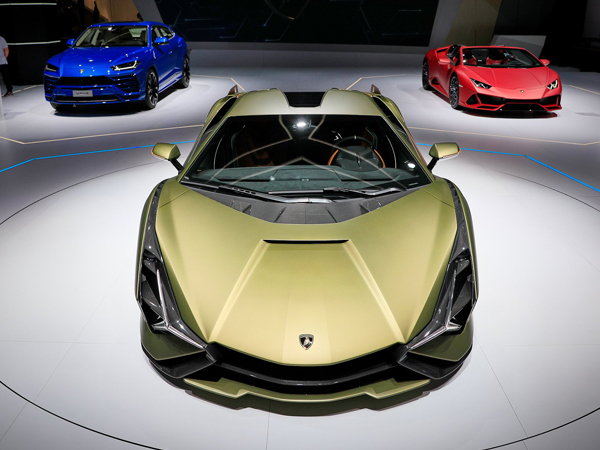 Tận mục sở thị Lamborghini Sián ngoài đời thực: Đẹp mê mẩn! 1