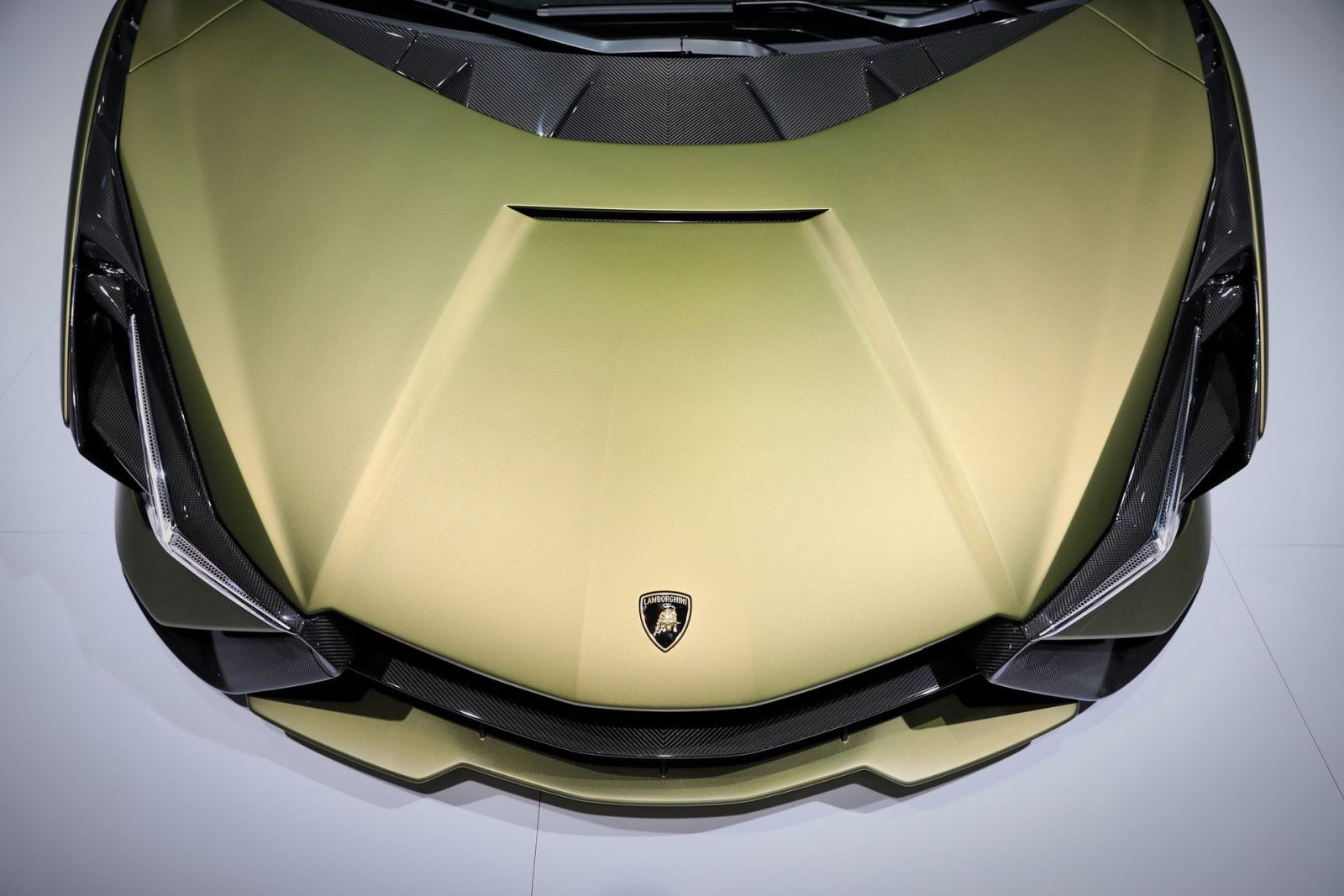 Tận mục sở thị Lamborghini Sián ngoài đời thực: Đẹp mê mẩn! 5