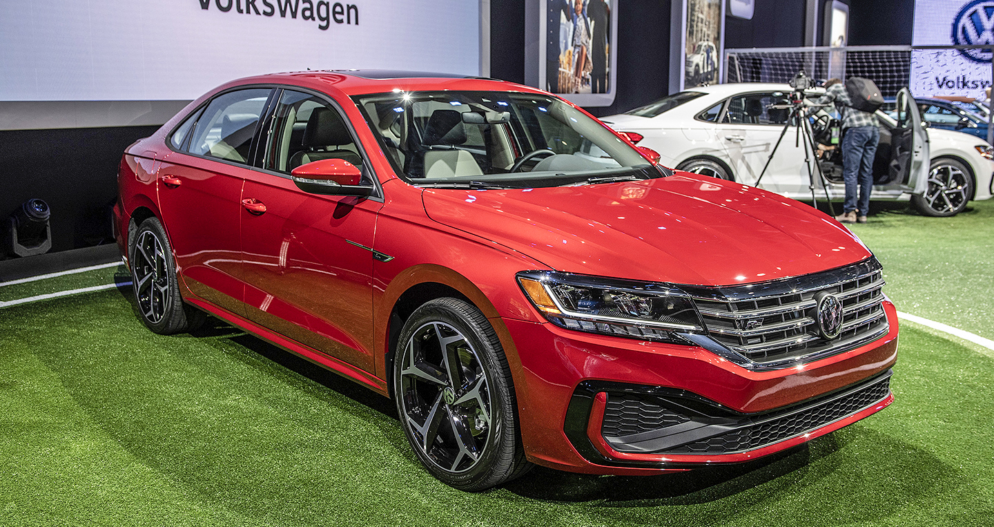 Volkswagen Passat 2020 ra mắt  với diện mạo hiện đại, thể thao và tiện nghi 2